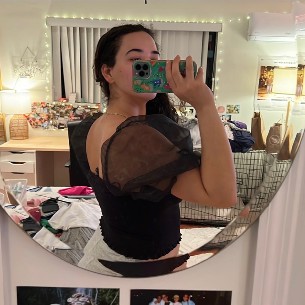 Forever 21 Puffed sleeve top